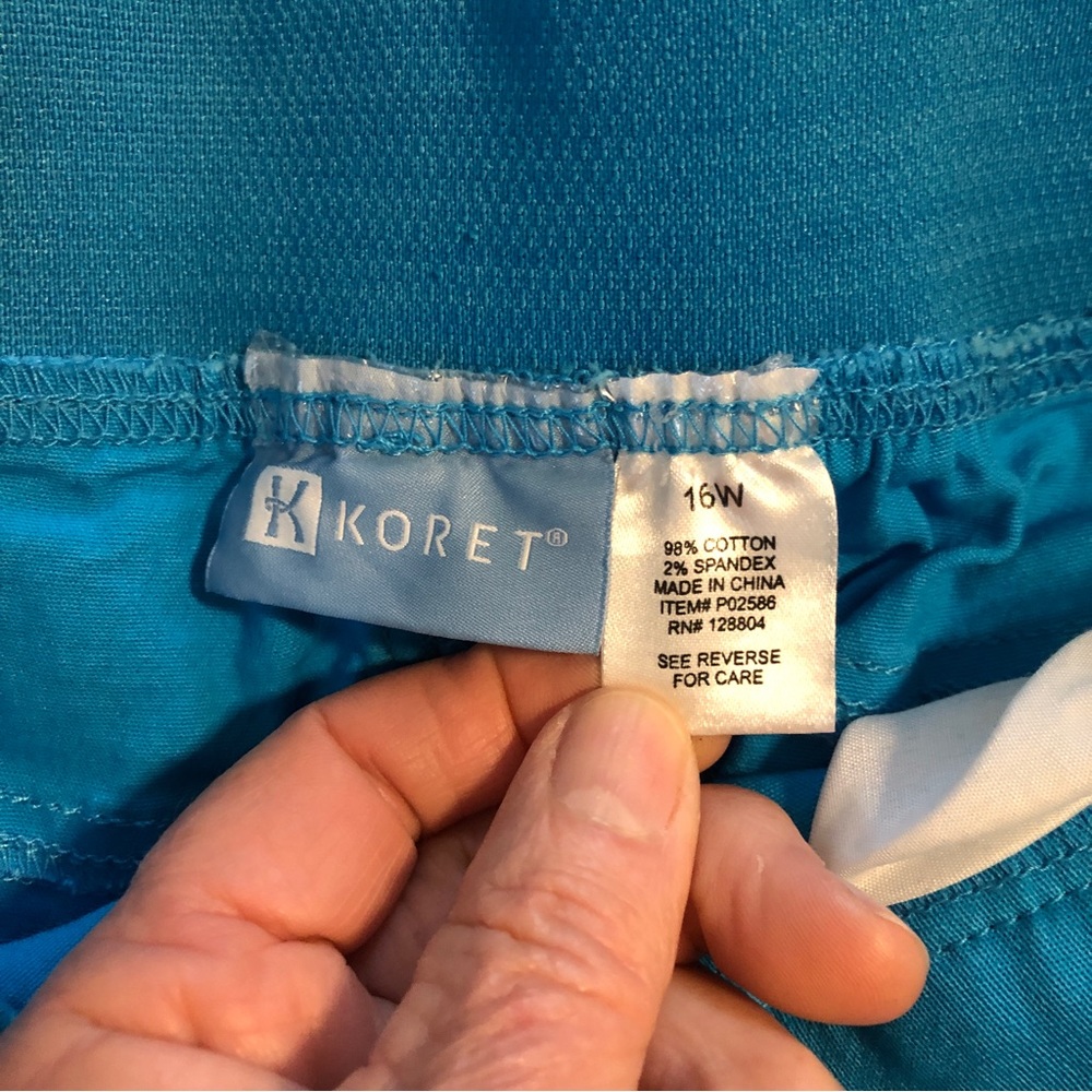 Koret Bright Turquoise Capris - Picture 5 of 8